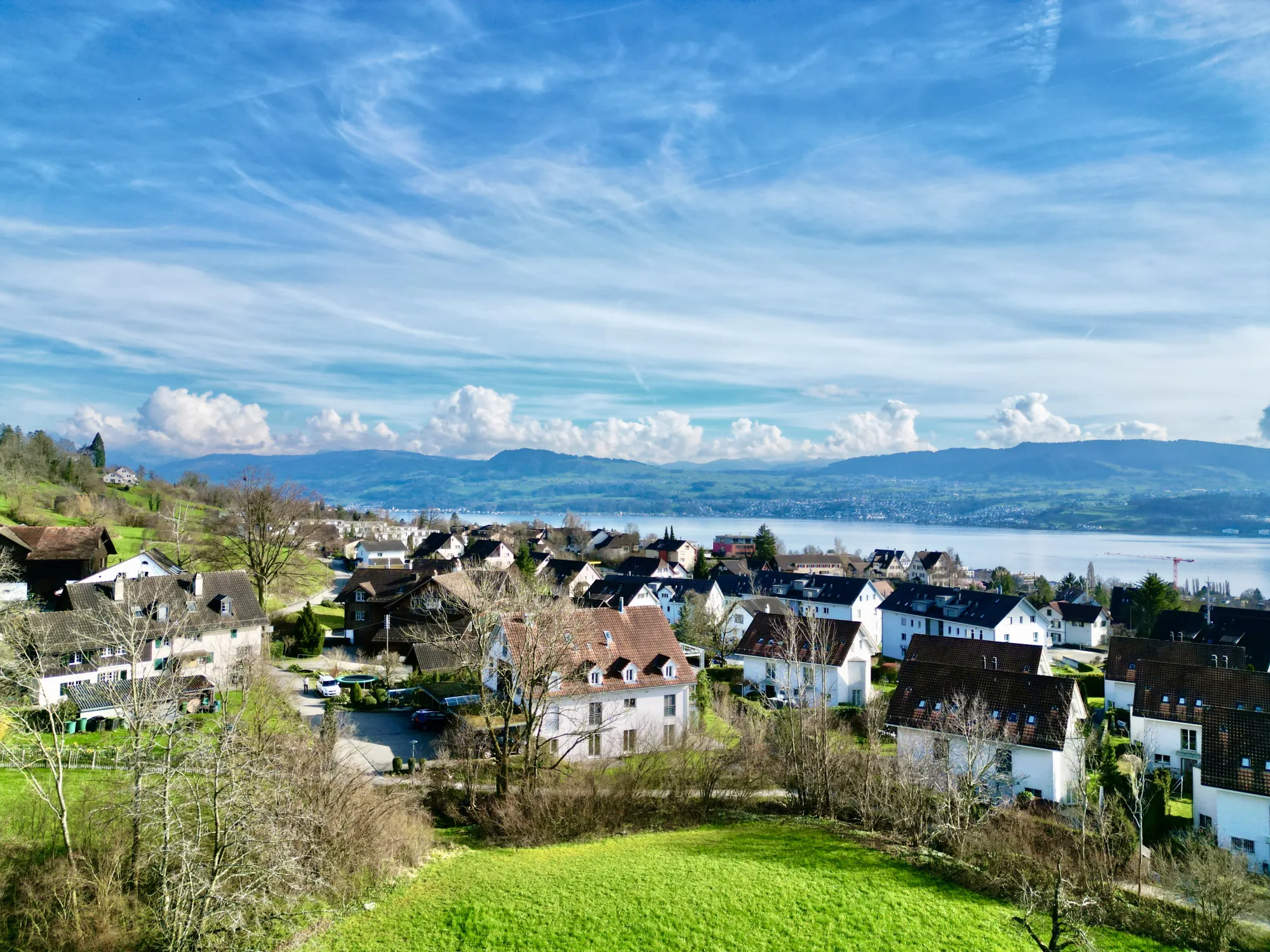 Exklusive 6 ½ Gartenwohnung in Männedorf
