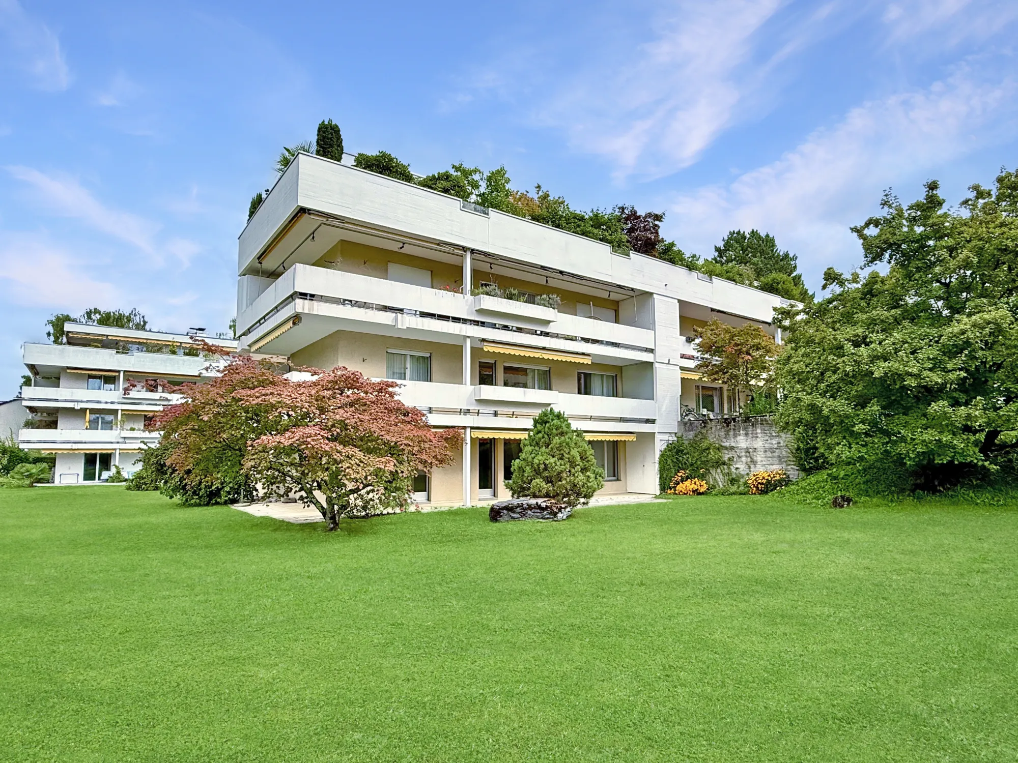 Idyllische Gartenwohnung an begehrter Lage in Zollikon